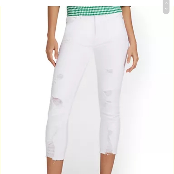 New York & Company Denim - White distressed capris